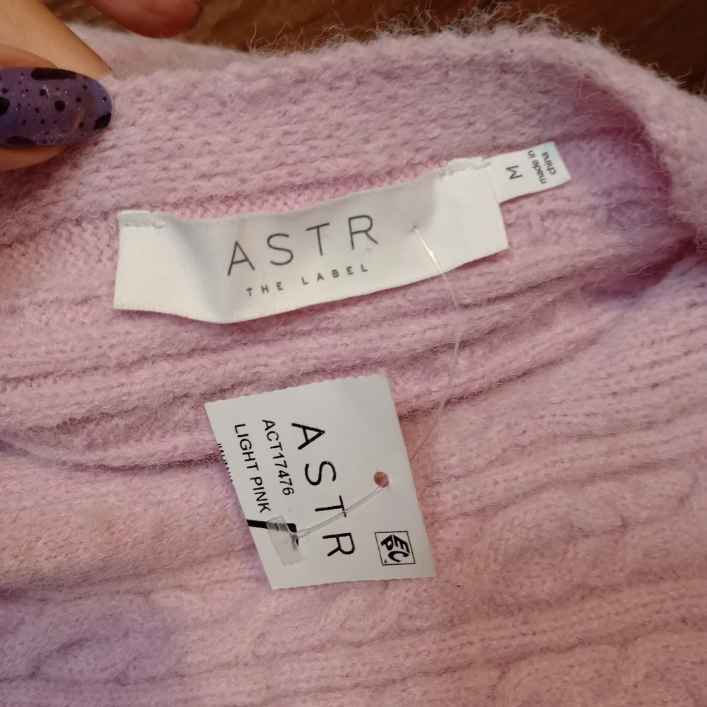 astr the label Mariana Crossover Sweater in Light Pink - Picture 4 of 10